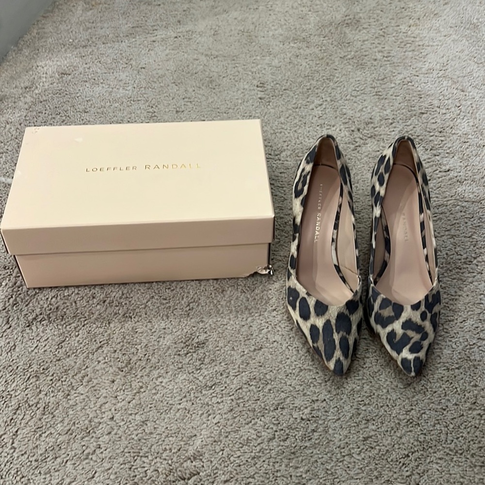 Loeffler Randall leopard block heel pump. Hardly worn, in great condition!